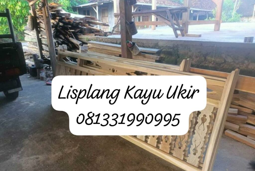 Lisplang Kayu Ukir